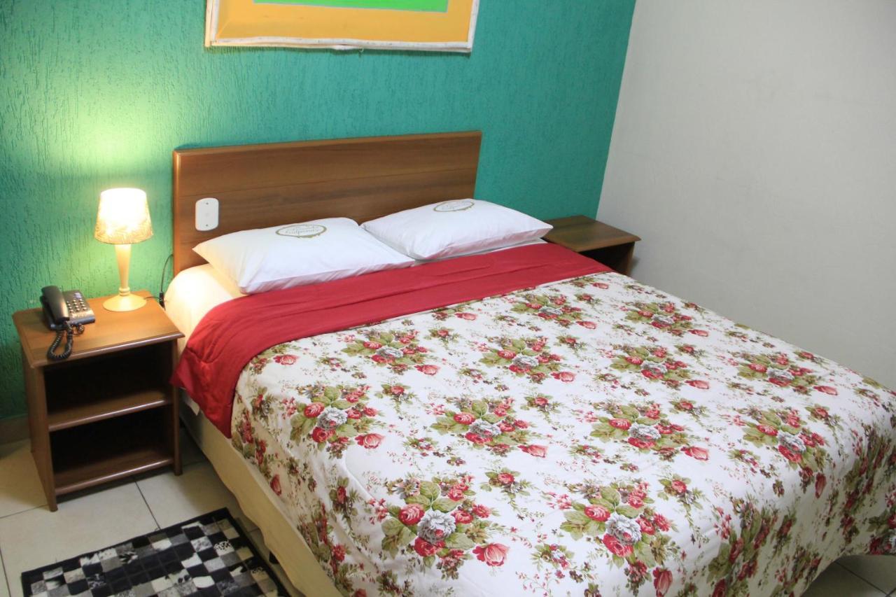 סאו פאולו Hotel Valparaiso - Metro Paraiso E 800M Da Av Paulista מראה חיצוני תמונה