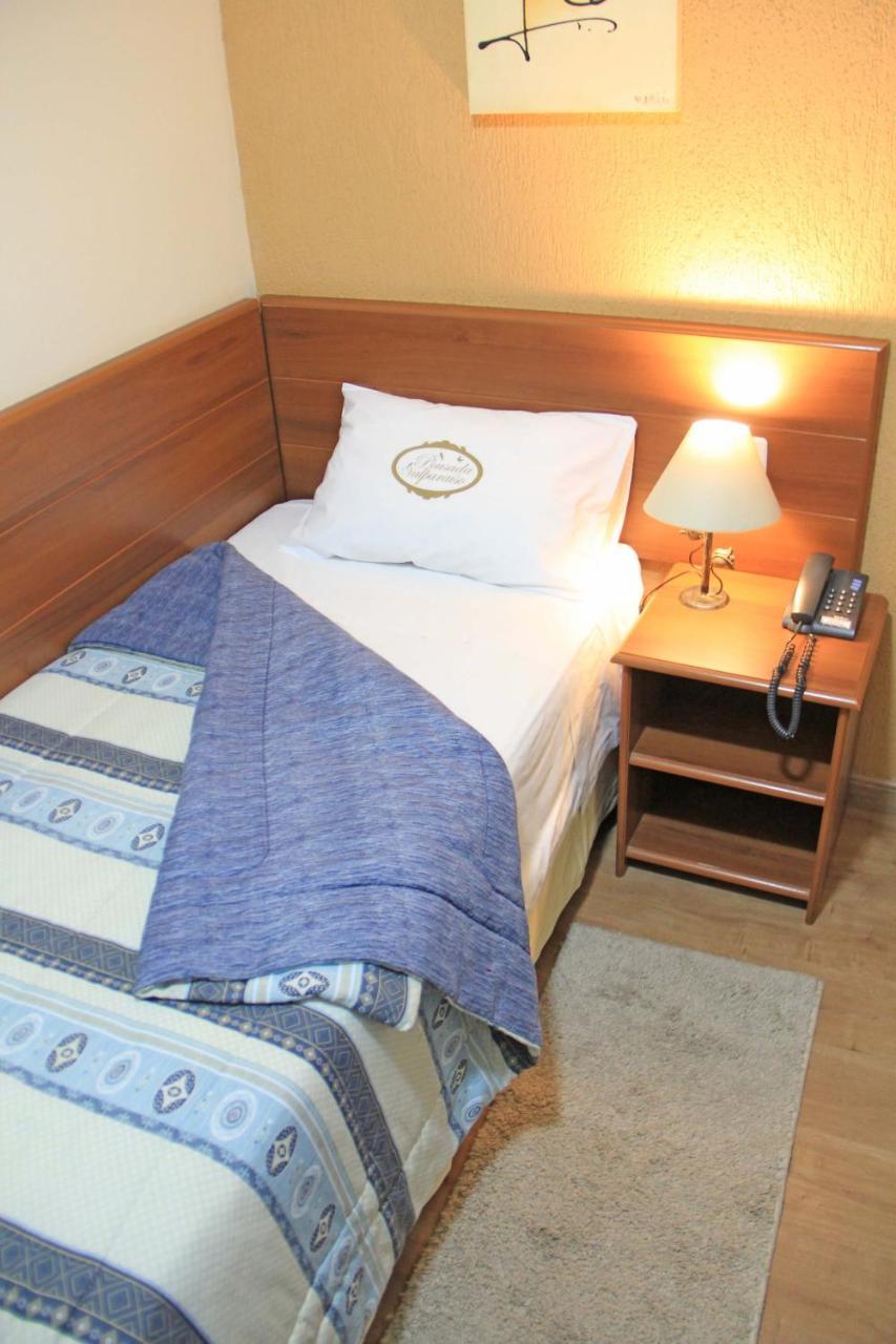 סאו פאולו Hotel Valparaiso - Metro Paraiso E 800M Da Av Paulista מראה חיצוני תמונה
