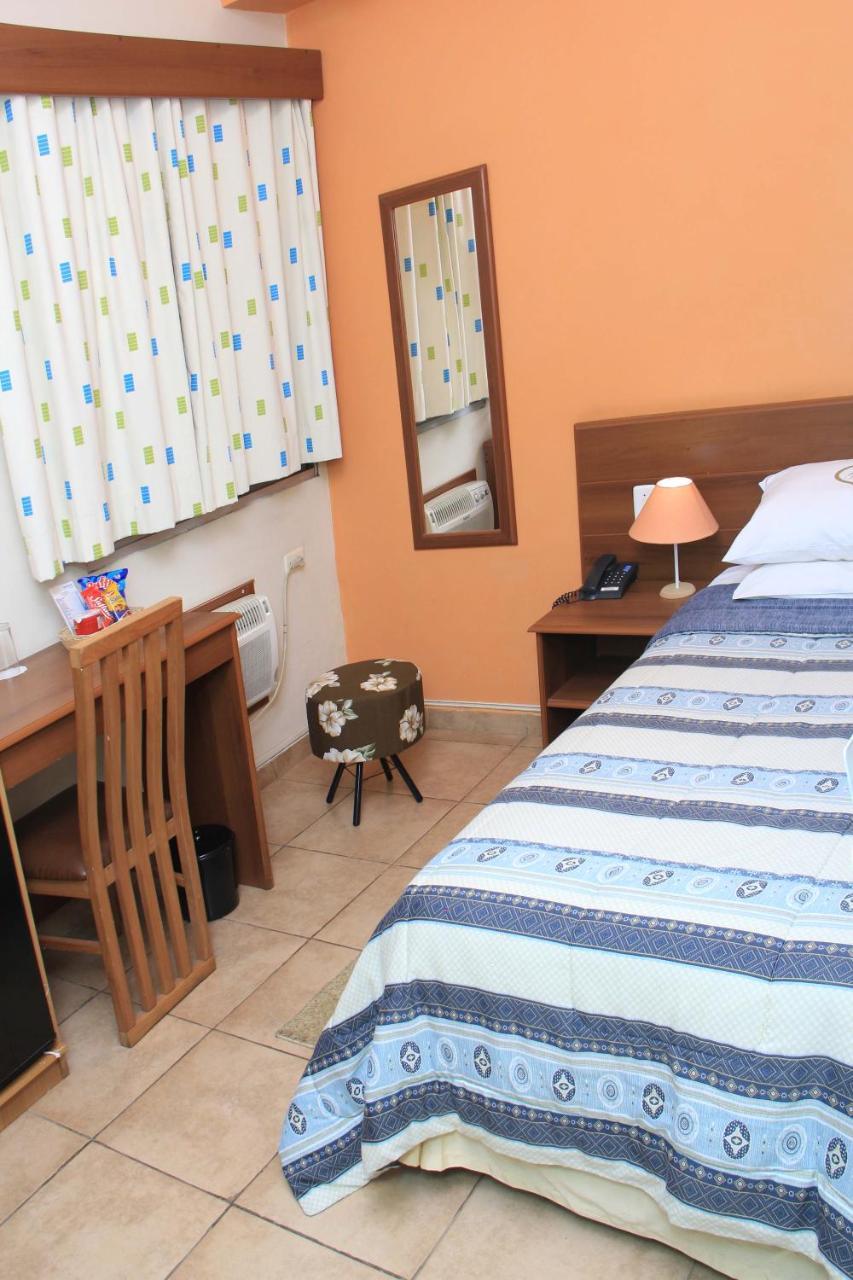 סאו פאולו Hotel Valparaiso - Metro Paraiso E 800M Da Av Paulista מראה חיצוני תמונה